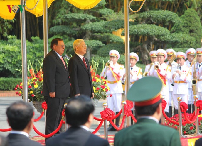 TBT Chủ tịch nước Lào Bounnhang Volachith thăm Học viện Chính trị Quốc gia - ảnh 1