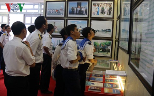 Triển lãm “Hoàng Sa, Trường Sa của Việt Nam - Những bằng chứng lịch sử và pháp lý” tại Phú Quốc - ảnh 1
