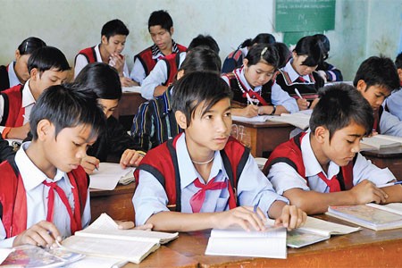 Đảng, Nhà nước luôn quan tâm tới học sinh vùng đồng bào dân tộc thiểu số - ảnh 1