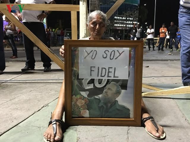 Hình ảnh lễ truy điệu Lãnh tụ Cuba Fidel Castro đầy cảm động - ảnh 7