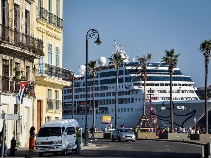 US, Cuba restart commercial sea travel - ảnh 1