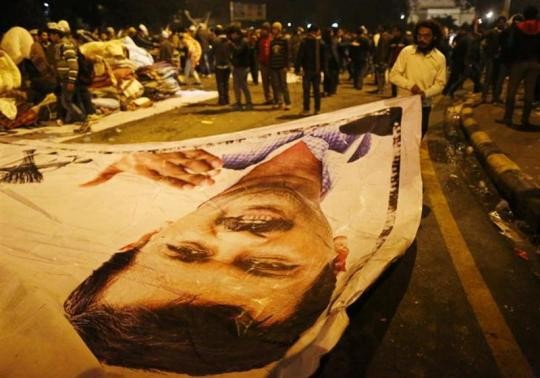 Protests shut down New Delhi - ảnh 1