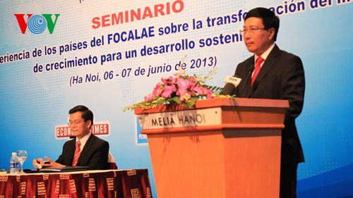 สมาชิก FEALAC แลกเปลี่ยนประสบการณ์เกี่ยวกับการเปลี่ยนแปลงรูปแบบการขยายตัว - ảnh 1