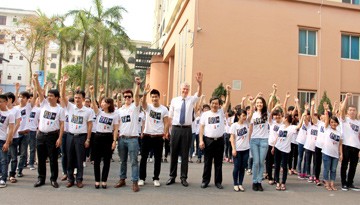 Activities in response to 2015 Earth Hour - ảnh 1