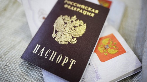Путин упростил выдачу гражданства РФ для носителей русского языка - ảnh 1