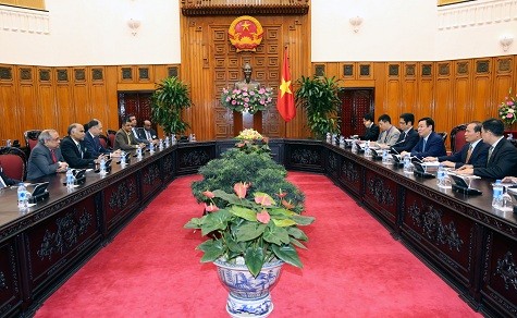 Vuong Dinh Hue invite les Indiens à investir davantage au Vietnam - ảnh 1