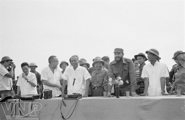 Fidel Castro aux côtés des Vietnamiens pendant la guerre - ảnh 2