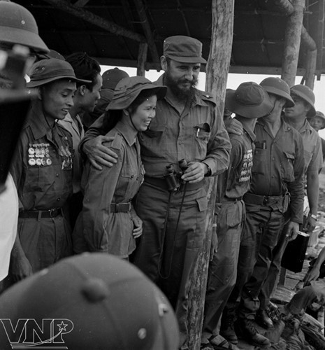 Fidel Castro aux côtés des Vietnamiens pendant la guerre - ảnh 5