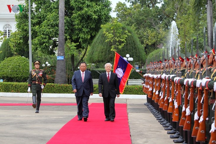 អគ្គលេខាបក្សលោក Nguyen Phu Trong អញ្ជើញទៅបំពេញទស្សនកិច្ចថ្នាក់រដ្ឋនៅឡាវ - ảnh 1