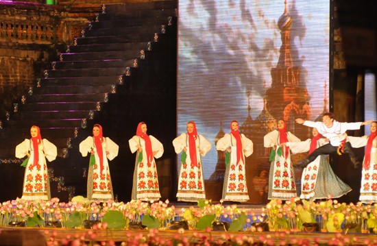 Ouverture du Festival de Hue 2012 : une soirée culturelle splendide - ảnh 12