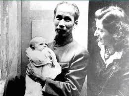 L'Ordre de Ho Chi Minh pour Raymond Aubrac - ảnh 2