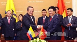 Le ministre des Affaires étrangères équatorien au Vietnam - ảnh 1
