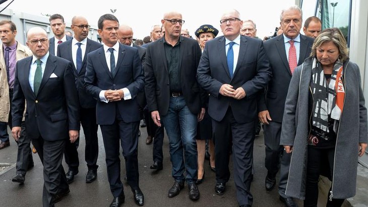 Bruxelles accorde cinq millions d'euros pour un campement humanitaire à Calais - ảnh 1