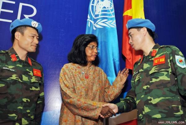 Le Vietnam participe activement aux activités du maintien de la paix - ảnh 1