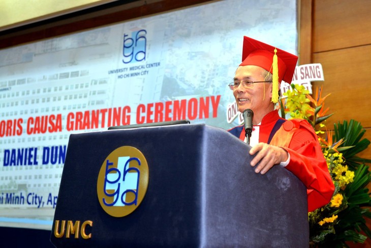 Bác sĩ Daniel Trương được phong hàm Giáo sư Danh dự - ảnh 2