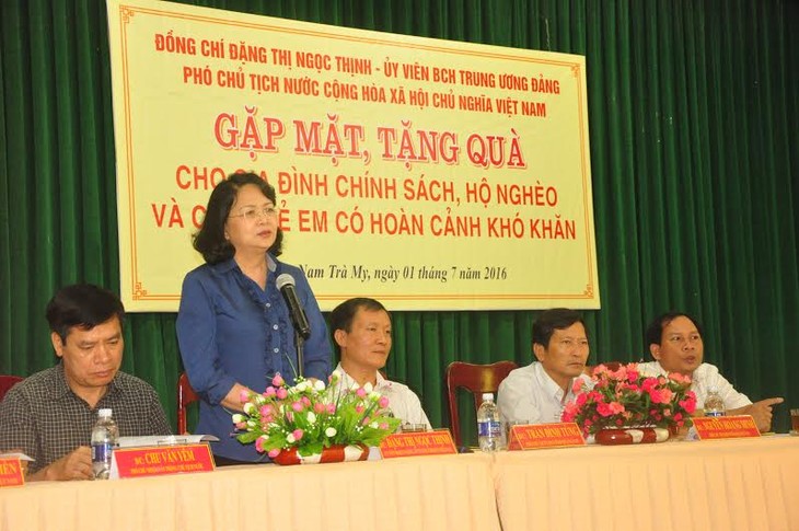 Phó Chủ tịch nước Đặng Thị Ngọc Thịnh thăm các gia đình chính sách tại Quảng Nam - ảnh 1