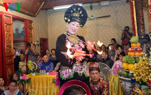 Der Glaube an Muttergöttinnen von Vietnamesen: Ehrung ewiger Werte - ảnh 2