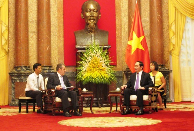 ประธานประเทศเจิ่นด่ายกวางให้การต้อนรับนาย Eduardo Frei Ruiz-Tagleอดีตประธานาธิบดีชิลี - ảnh 1