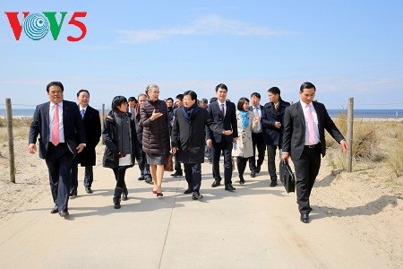เวียดนามและเนเธอร์แลนด์กระชับความร่วมมือในการวิจัยเกี่ยวกับทรัพยากรนํ้าและการบริหารจัดการท่าเรือ - ảnh 1