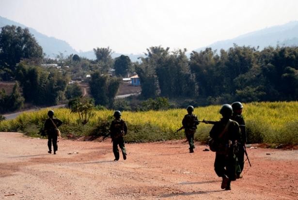 Myanmar denies bombing inside China - ảnh 1