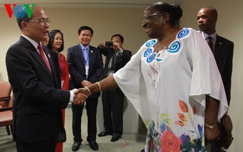 NA Chairman meets Parliament Speakers of Mongolia, Mozambique - ảnh 2