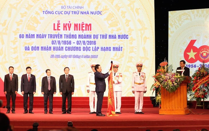 Deputy PM Vuong Dinh Hue joins celebration of the 60th anniversary of state reserves sector - ảnh 1