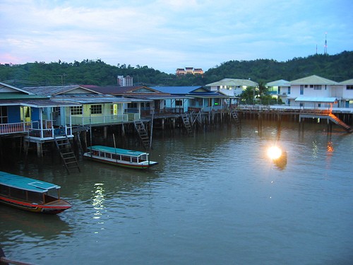 Kampung terapung Kampong Ayer- Brunei Darusalam. - ảnh 2