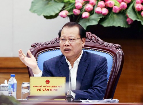 ບັນດາກະຊວງ,ຂະແໜງການປະຕິບັດການສຳຫຼວດບັນດາຄອບຄົວທຸກຍາກຕາມມາດຕະຖານໃໝ່ໂດຍໄວ - ảnh 1