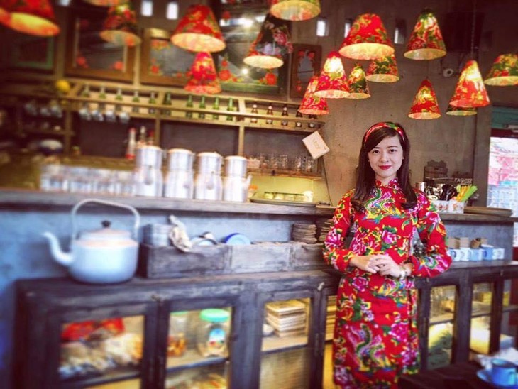 Vintage- Art Flea market in Ha Noi - ảnh 2