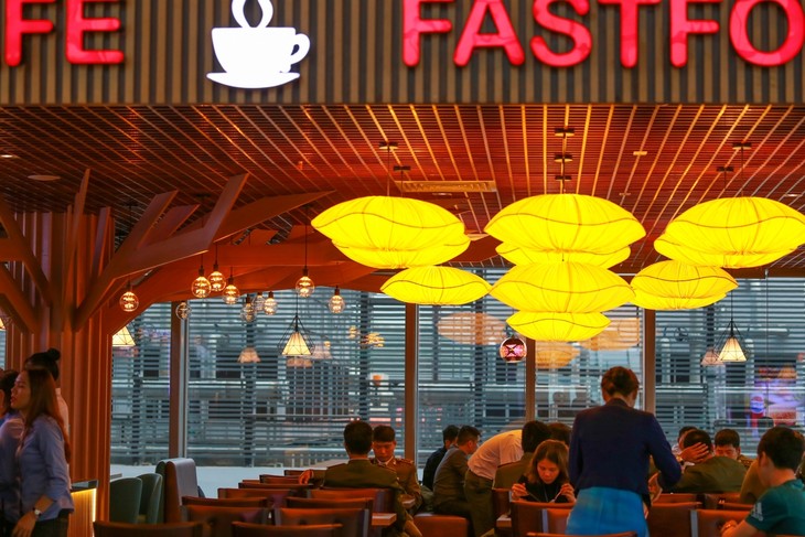 Der Flughafen Van Don strahlt im Nordosten des Landes - ảnh 10