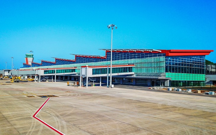 Der Flughafen Van Don strahlt im Nordosten des Landes - ảnh 1
