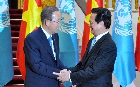 Premierminister Nguyen Tan Dung trifft UN-Generalsekretär Ban Ki-moon - ảnh 1