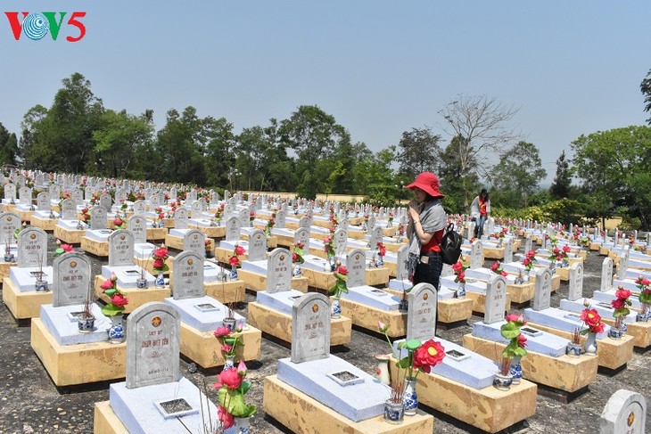 Besuche an den historischen Orten in Truong Son - ảnh 10