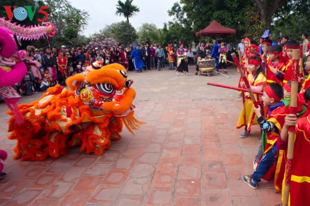ເຂົ້າຮ່ວມງານບຸນບ້ານນົມຍາມຕົ້ນລະດູບານໃໝ່ - ảnh 7