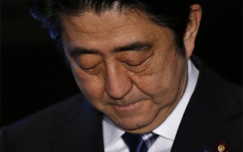 安倍首相「テロリストたちを決して許さない」 - ảnh 1