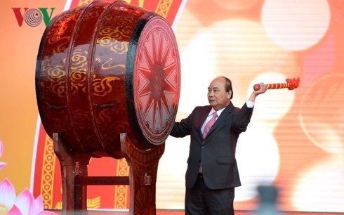 Thủ tướng đánh trống khai mạc Hội Báo toàn quốc 2019 tại Hà Nội - ảnh 3