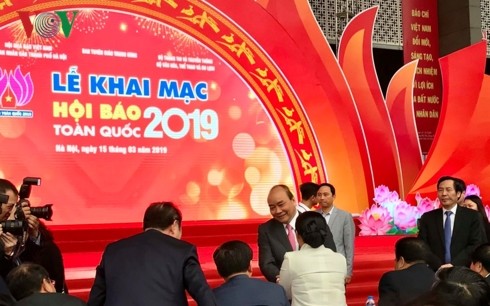Thủ tướng đánh trống khai mạc Hội Báo toàn quốc 2019 tại Hà Nội - ảnh 4