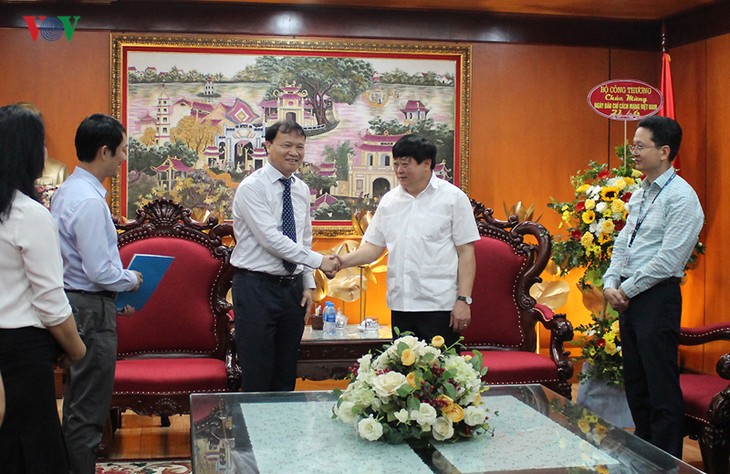 Nhiều cơ quan, đoàn thể tới chúc mừng VOV nhân dịp 21/6 - ảnh 4