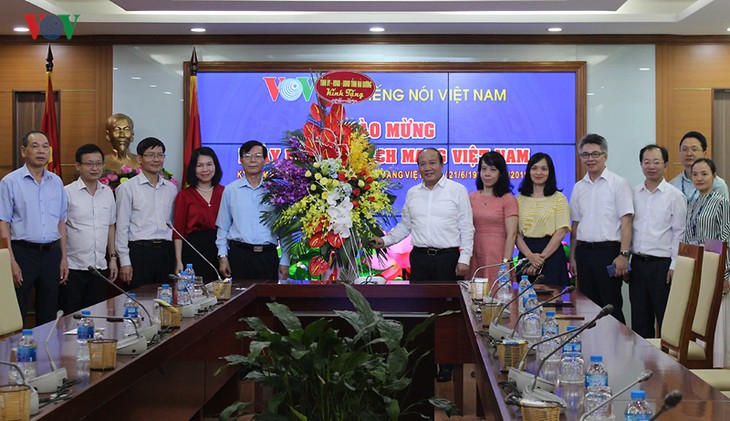 Nhiều cơ quan, đoàn thể tới chúc mừng VOV nhân dịp 21/6 - ảnh 8