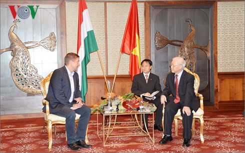 Visite de Nguyên Phu Trong en Hongrie: journée du 9 septembre - ảnh 2