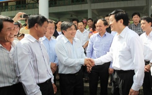 ประธานประเทศเยือนจังหวัดแค้งหว่า - ảnh 1