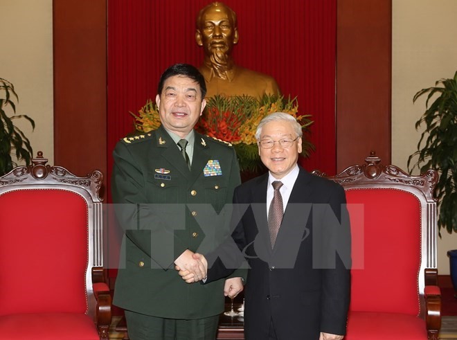 เลขาธิการใหญ่พรรคเหงวียนฟู้จ๋องให้การต้อนรับรัฐมนตรีว่าการกระทรวงกลาโหมจีน - ảnh 1