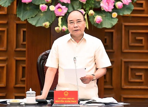 นายกรัฐมนตรีกำชับให้จังหวัดกอนตุมผลักดันการปรับปรุงโครงสร้างหน่วยงานการเกษตร - ảnh 1