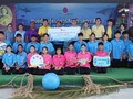 Kaum Nelayan di Pulau Koh Sichang Bersama dengan Proses Membuat “Rumah untuk Ikan”