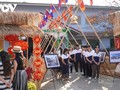 Melestarikan dan Menyebarkan Keindahan Budaya Hari Raya Tet Tradisional bagi Warga Vietnam di Laos