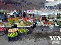 Mercado rural de Giong en delta del río Mekong