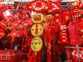 Jalan Hang Ma Penuh dengan Warna Hari Raya Tet