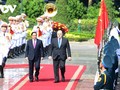 PM Pham Minh Chinh Memimpin Upacara Penyambutan kepada PM Federasi Rusia yang Melakukan Kunjungan Resmi di Vietnam