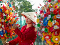 Huê: village de fleurs en papier Thanh Tiên à l’approche du Têt