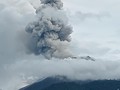 レウォトビ山噴火、１０人死亡　インドネシア